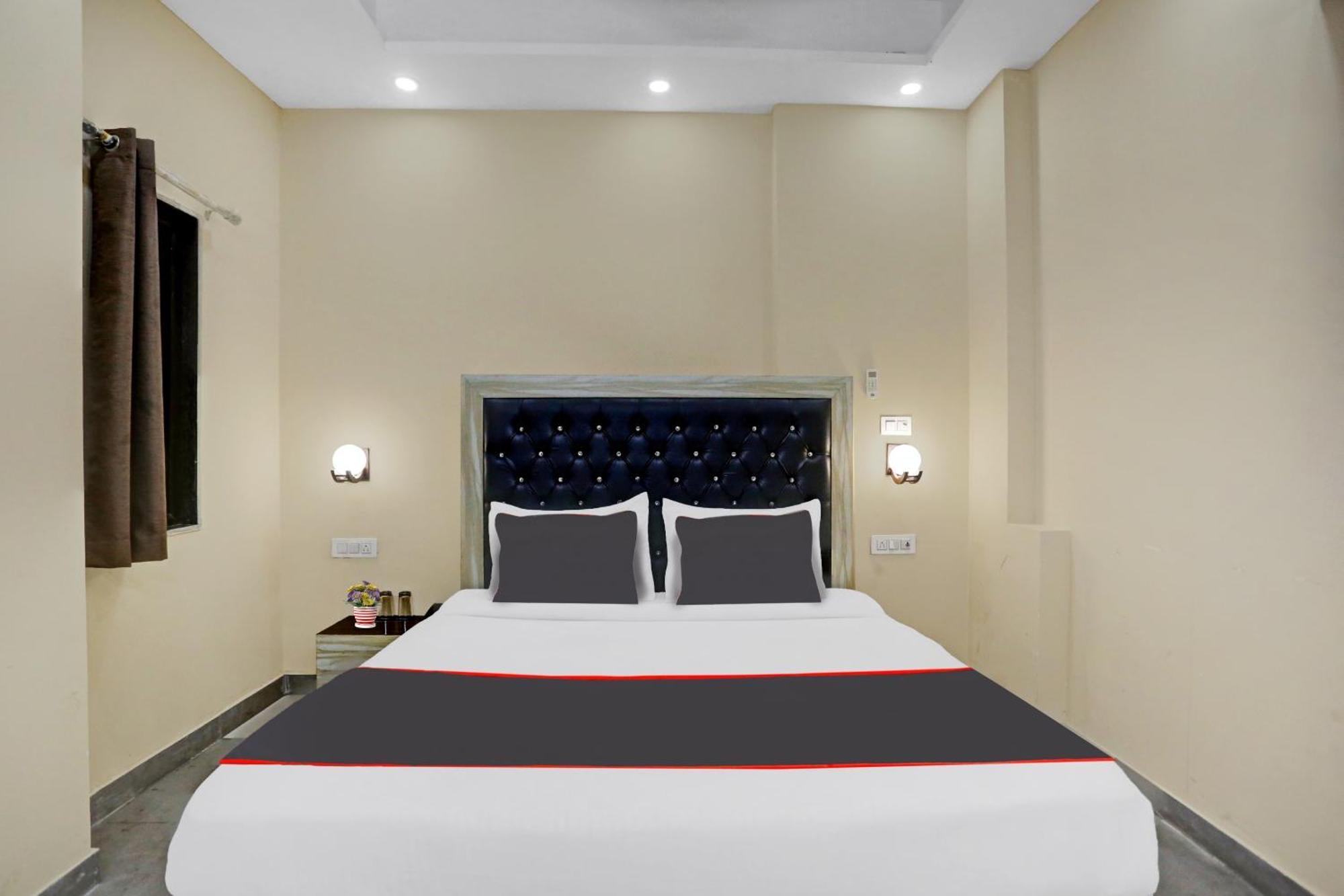 新德里 Collection O Metro View Ashok Vihar Near Shalimar Bagh Metro Station酒店 外观 照片
